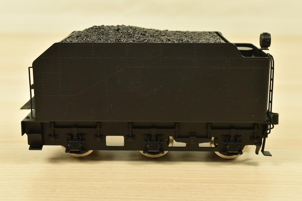 Nippon Sharyo 8620 Steam Locomotive Display Model with Base & Case from Japan