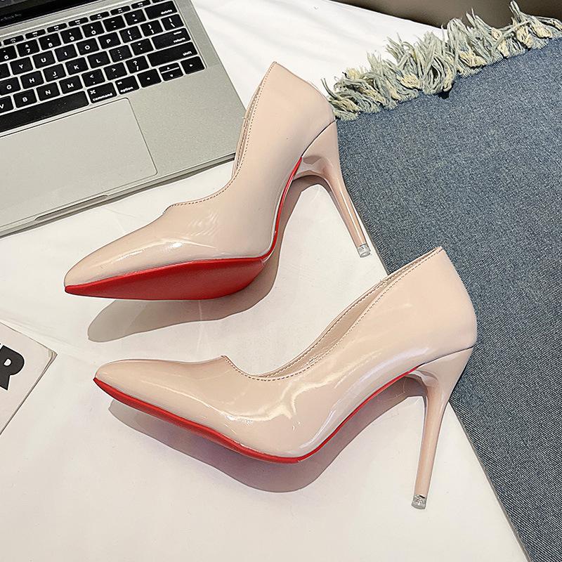 

Black high heels women s stilettos 2025 spring and autumn new leather red sole patent leather pointed sexy nude work shoes 43 телесный