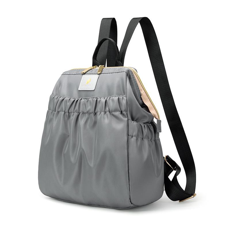 

Рюкзак рюкзак женский новая дорожная сумка большая вместимость аут нейлон брызгозащитный корейская версия простой досуг серый