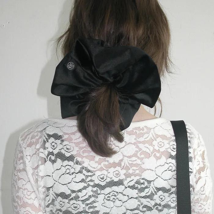 Matt Velvet Scrunchie_One Point_Large_Black