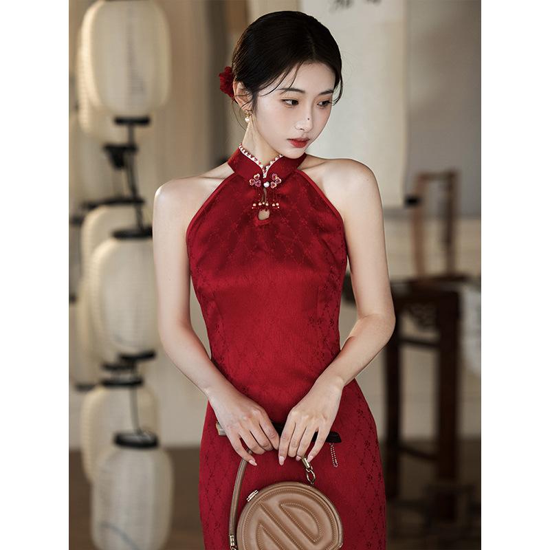 Red morning robe women's new Chinese cheongsam toast dress bride improved young sleeveless neck wedding engagement dress
