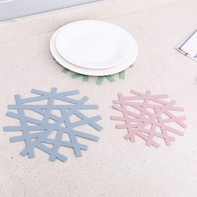 Schneeflocke Esstischgeschirr Untersetzer Isolierung Dekorative Metallische Platzset Untersetzer
