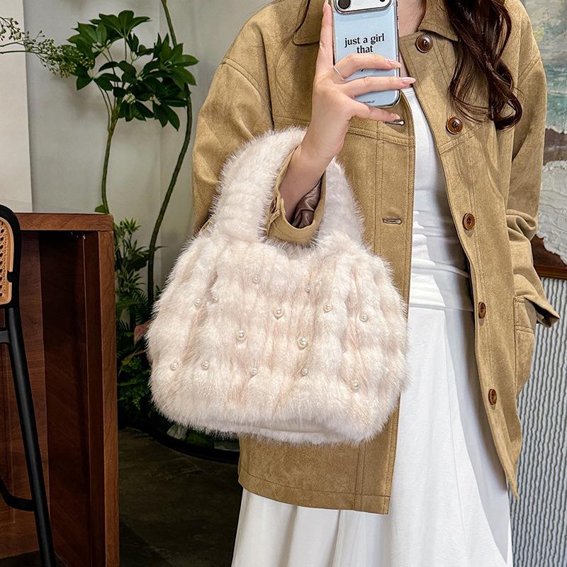 Retro Plush Striped Handbag Texture Pearl Faux Fur Bucket Shoulder Bag Fashion Versatile Large Capacity Tote Bag for Women