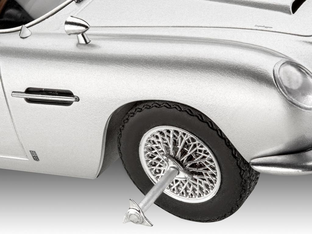 Revell 14554 Aston Martin DB5 James Bond 007 Goldfinger Stupnice 122 dílků Dovednostní sada pro model auta 2. úrovně Stříbrná 124