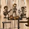 Roterande Metallpåle Halloween Skelett Rocktrio Vindsnurra, Handgjord Kinetisk Trädgårdsskulptur Gård Gräsmatta Prydnad för Utomhusdekor, Unik Musikalisk