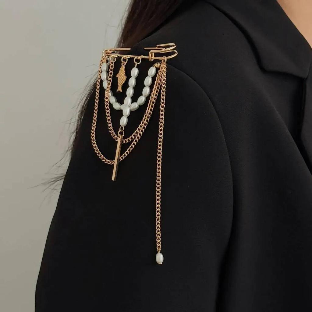 SHIXIN Vintage Luxury Gold Color Metal Fish Pendant Tassel Brooch Women Charm Imitation Pearl Suit Pins Clip Jewelry Accessories
