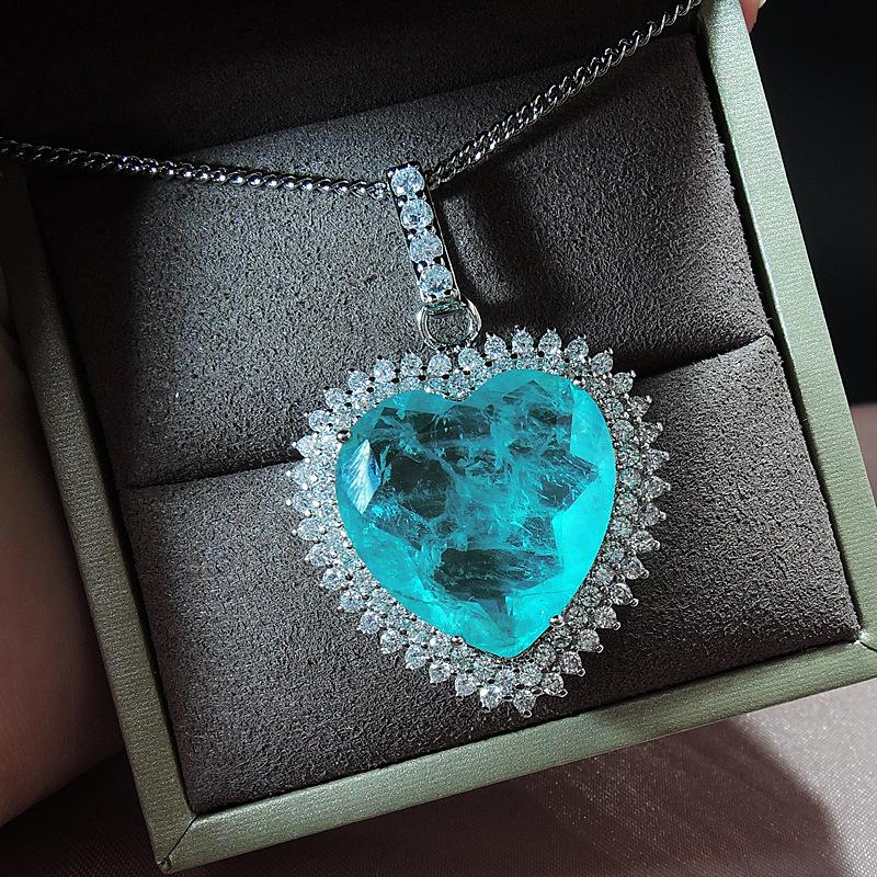 Jewelry Vintage Necklace Imitation Emerald Paraiba Heart 20 * 20 Large Pendant Necklace Female
