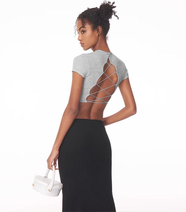 European American Crop Tops: Short Sleeve, Navel-Baring, for Yoga & Running with Pocket & Chest Pads