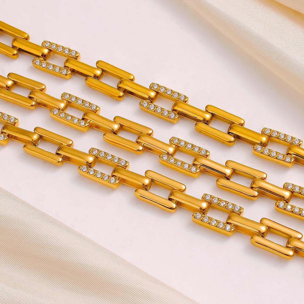 European Elegant Stainless Steel Jewelry Set: Mouth-Shaped Chain and Interlocking Square Bracelet Necklace
