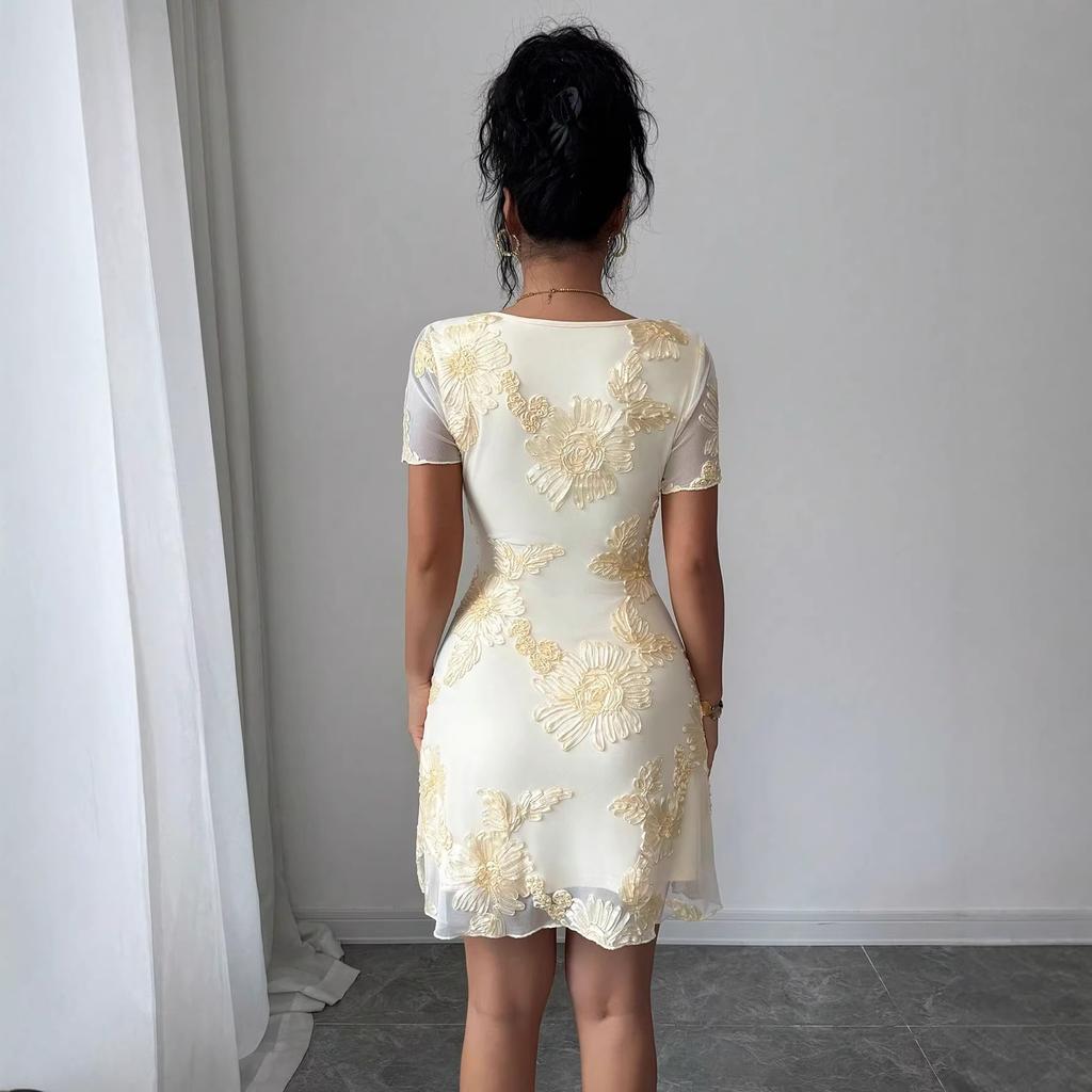 European and American New Mesh Embroidered Square Collar Waist and Thin Temperament Holiday Dress