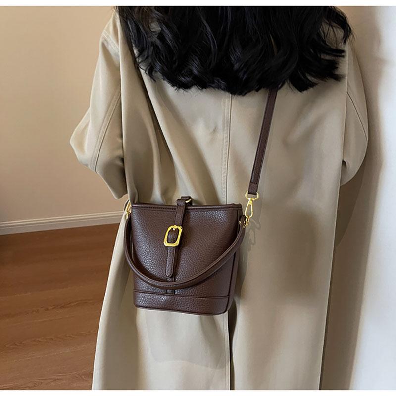 Prosta tekstura Niche Bucket Bag damska nowa wysokiej jakości pasująca do wszystkiego torba retro o dużej pojemności na ramię