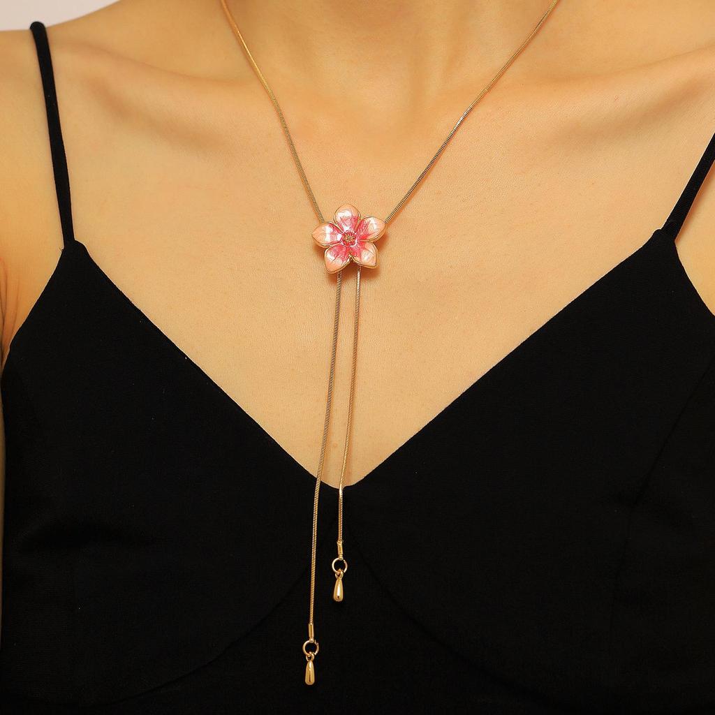 European Floral Gradient Pendant Necklace with Adjustable Snake Chain