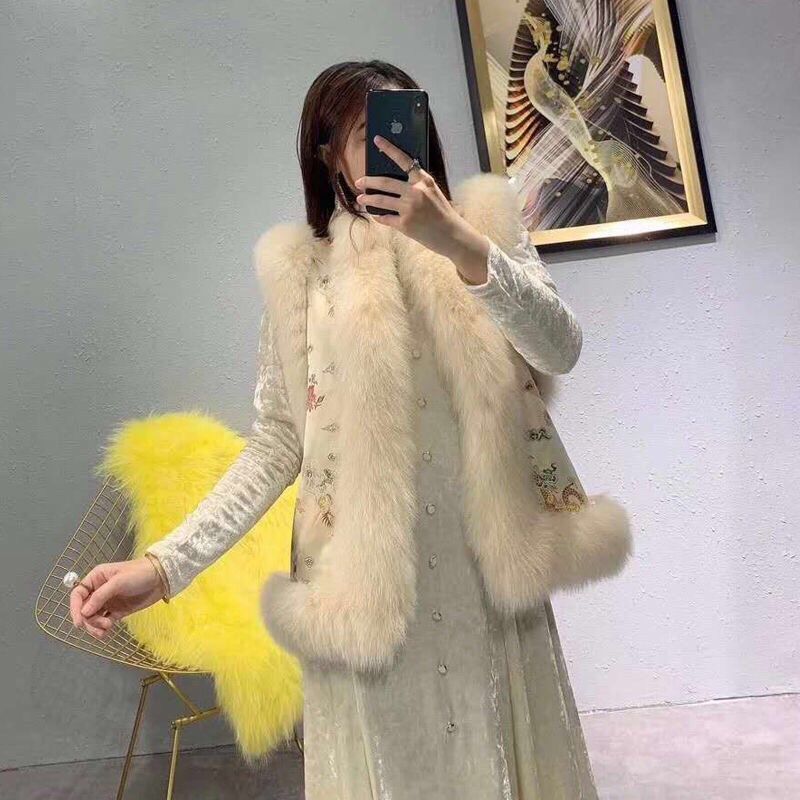 

Меховой жилет женский осенне-зимний новый жилет из искусственного лисьего меха средней длины пальто тан с драконом и фениксом зимнее S шампанского