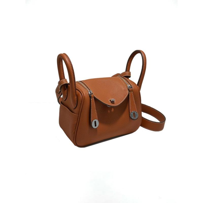 New spring and summer casual fashion messenger bag women's hand leather women's bag shoulder medicine bag
