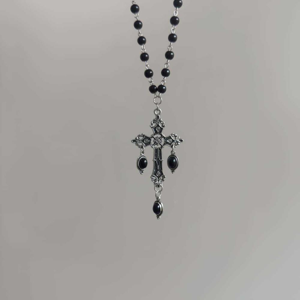 Gothic Punk Black Crystal Cross Pendant Beaded Choker Necklace for Women Men Retro Halloween Party Daily Cosplay Wear Jewelry