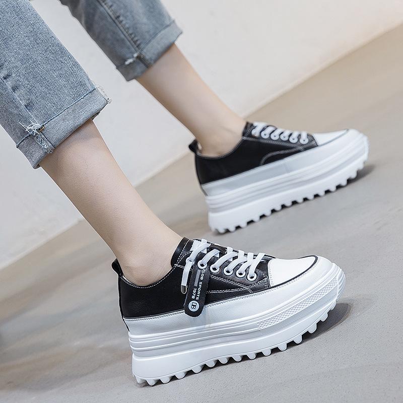 

2025 Korean-Style Women s White Leather Breathable Shoes: Petite, Height-Enhancing, Trendy & Comfortable 34