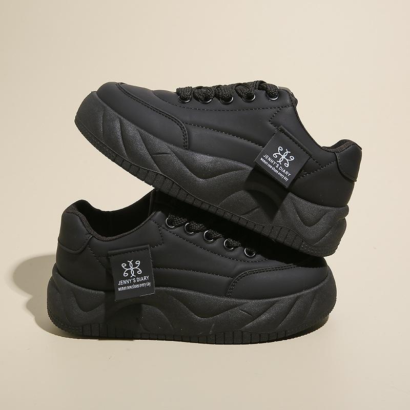 Autumn little white shoes new Korean version ins female students height-increasing sports board shoes trendy casual shoes