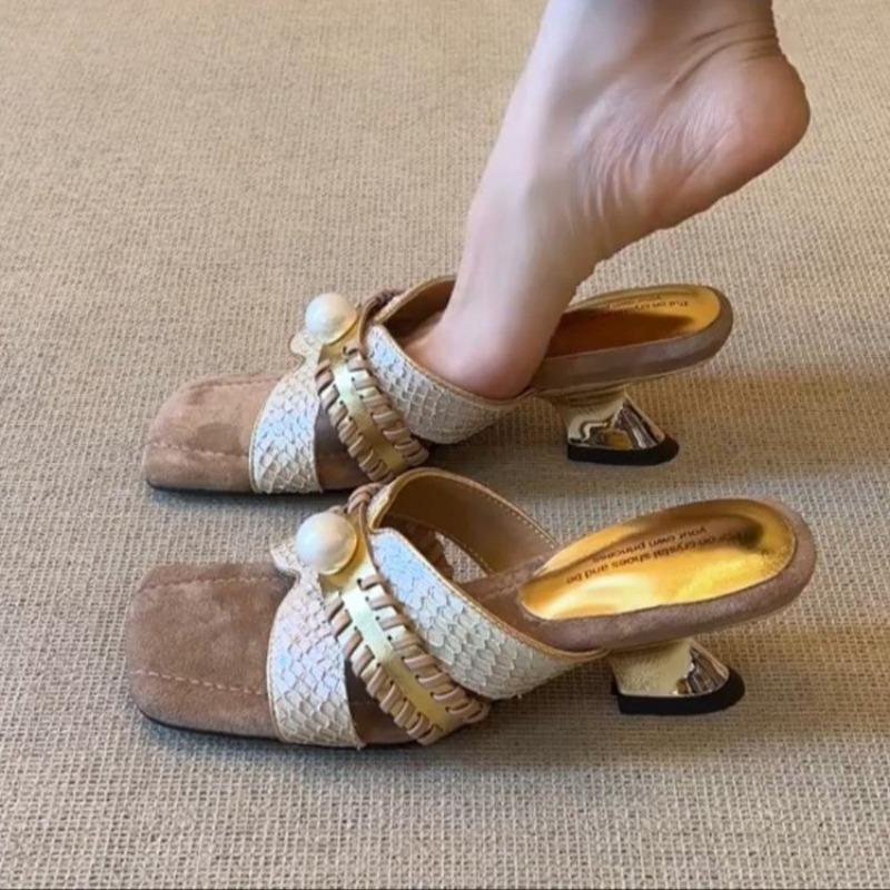 Fashion New Fashion Trend Wedge One-Word Square-Toe Slippers 2025 Temperament Fashion New Outside Summer Sandals