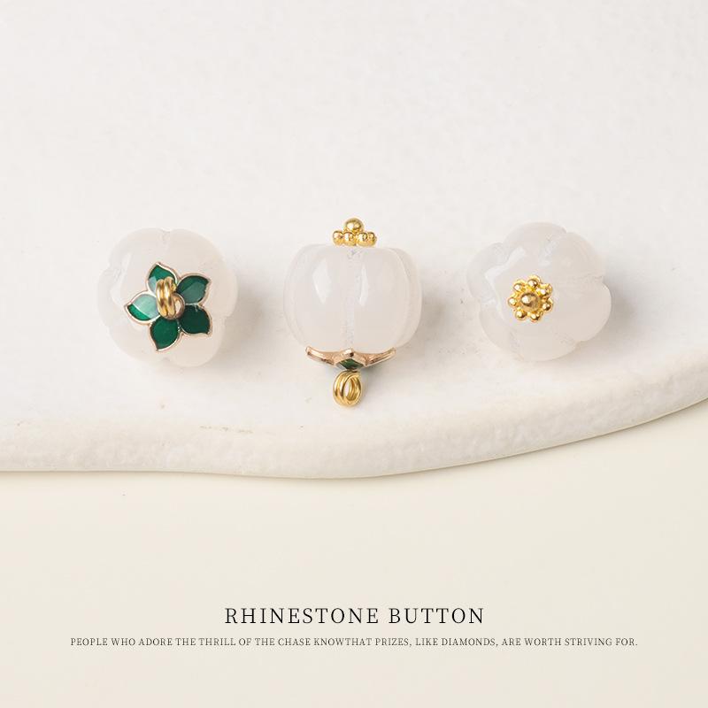 

5pcs Color Resin Pumpkin Bead Buttons Chinese Cheongsam Hanfu Tang Style Buttons Cotton And Linen Shirt Cardigan Gold Nail Buttons 13mm white