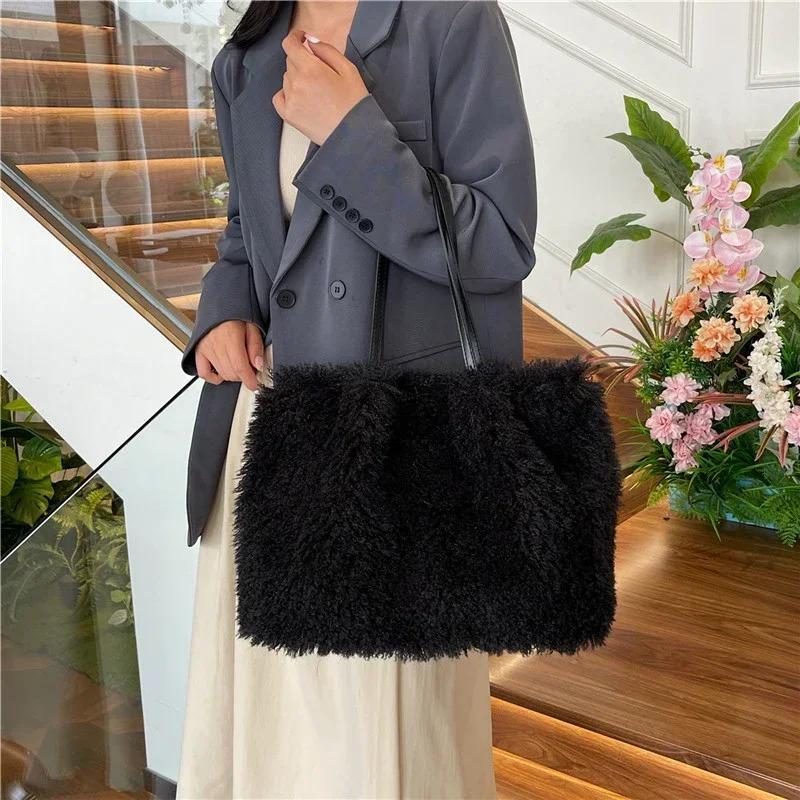 New large capacity solid color fur handbag for women trendy fashion casual single shoulder feminine bags