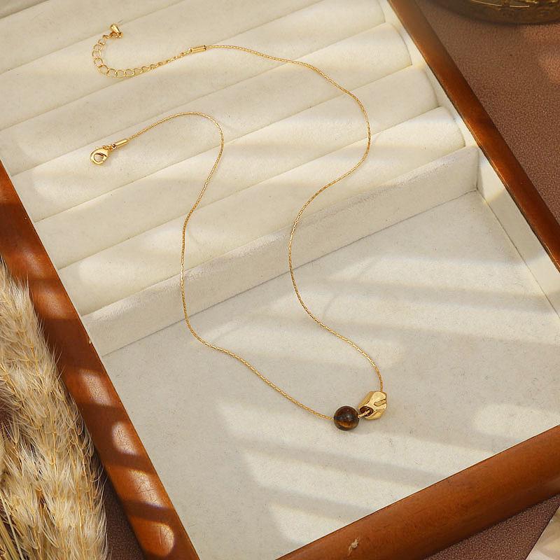 

High-End Y2K Women s Beaded Choker Necklace with Tiger s Eye Pearl Pendant for Autumn and Winter