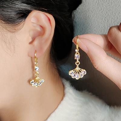 High-End Design Hollow Fan-Shaped Diamond-Encrusted Earrings Simple And Versatile Design Gold Stud Earrings Accessories Women