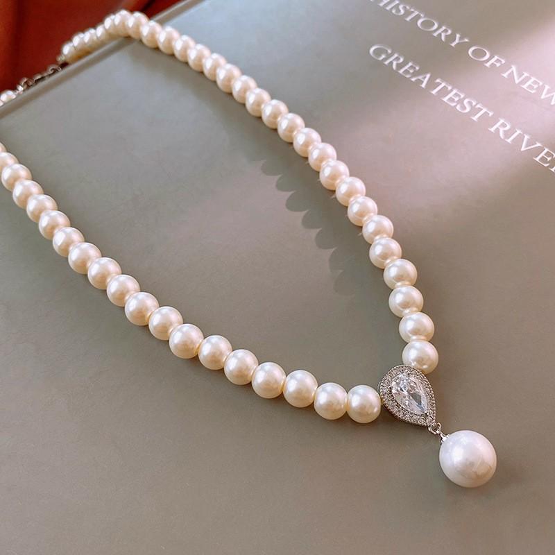 Butterfly Drop Oil Pearl Faux Crystal Necklace Versatile High-end Clavicle Chain Niche Design Jewelry Women