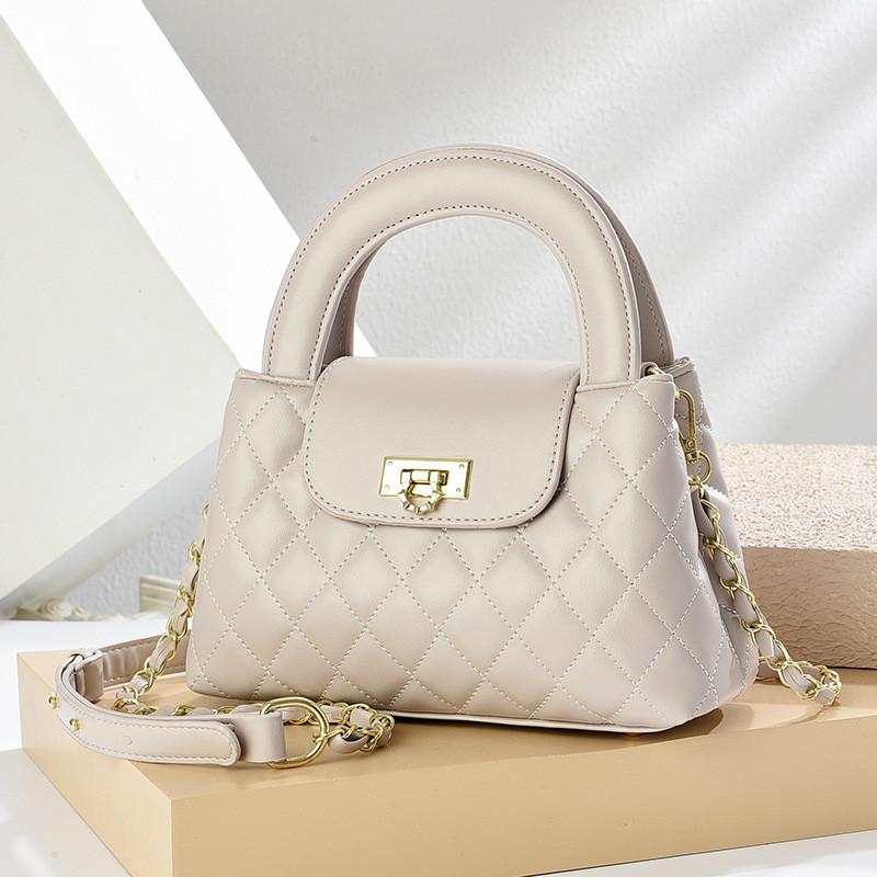 IELGY Ladies Soft Leather Chain Diamond Small Messenger Bag - Perfect for Hand Carry