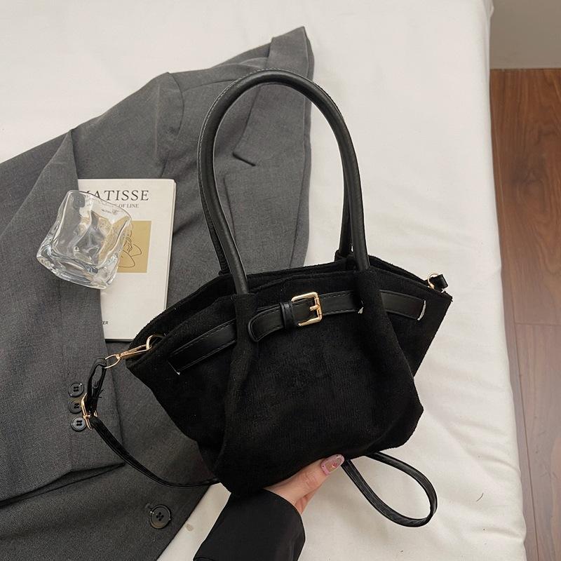 Autumn and winter niche suede bag women's new versatile messenger bag fashion handbag small bag