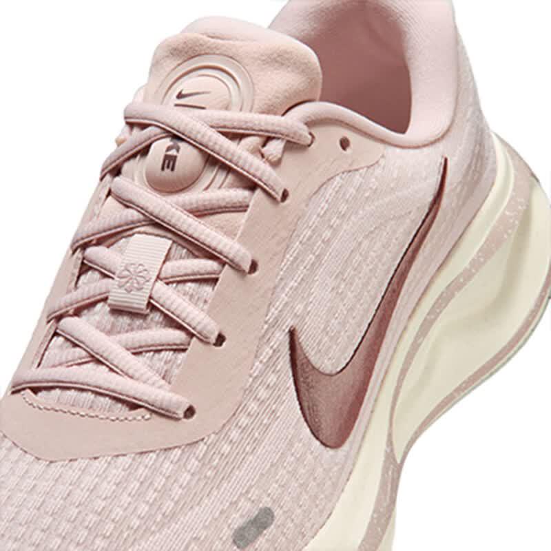 Nike Women's Journey Run SE Running Shoes