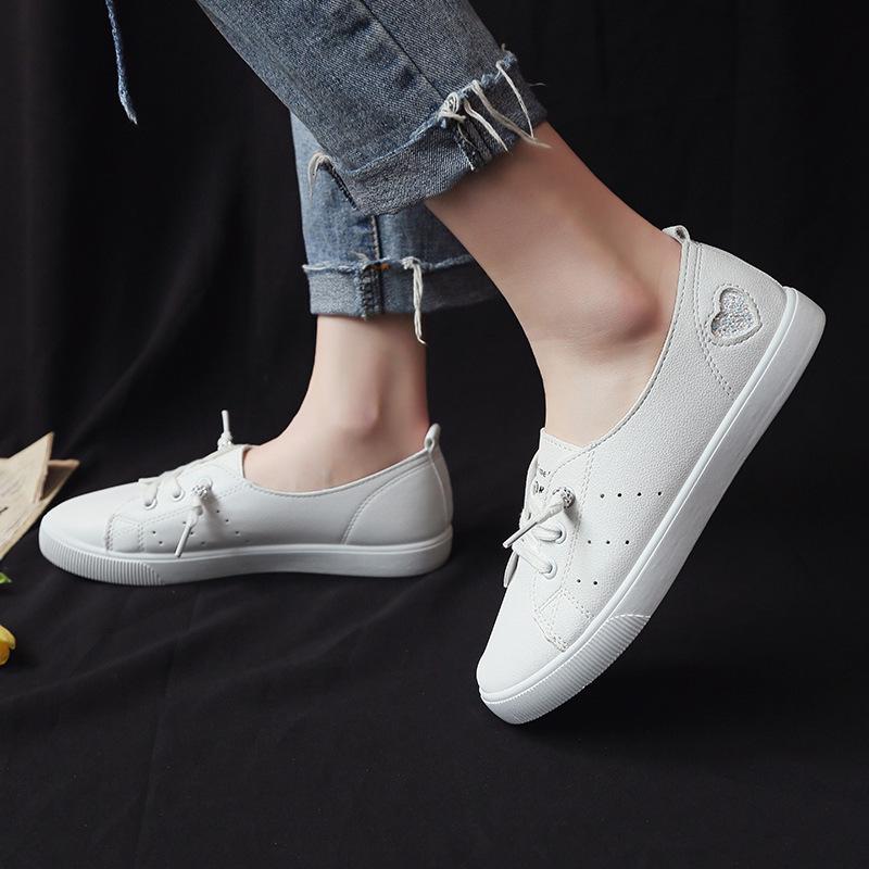

Spring, summer and autumn classic little white shoes for women, flat-bottomed casual lazy people, one pedal, shallow mouth breathable single shoes 39 червоний