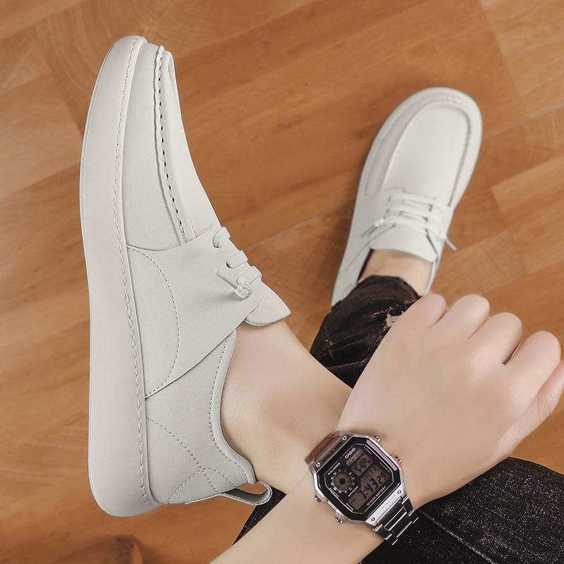 Fashion Men Comfortable School Running Shoes New Lightweight Men Flats Men Fashion Breathable Skate Shoes Lace-Up Casual Leather Shoes