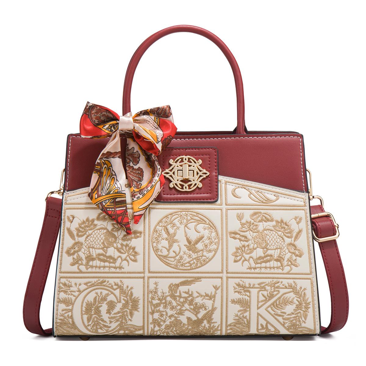 New Chinese-style mother s bag 2024, high-end traditional Chinese embroidery handbag, light luxury wedding bag