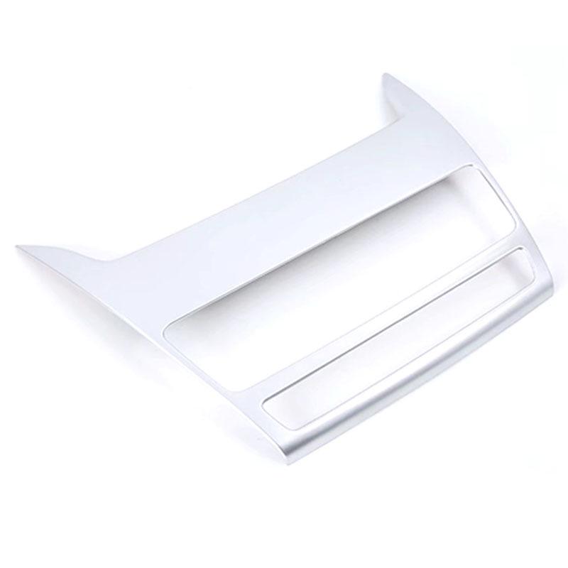 Kompatible Innenausstattung für Mitsubishi Eclipse Cross: Schalthebelrahmen, Schaltknauf, vordere und hintere Luftausströmer, Navigationsrahmen und mehr.