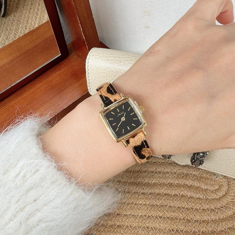 Neue Leder Leopardendruck Vintage Luxus Damen Quarz Uhr, High-End Damen Armbanduhr, Zeitmesser und Zubehör.
