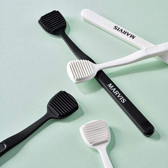Marvis 85ml promotional package (tongue cleaner included) 2 types to choose from (Classic/Jasmine)