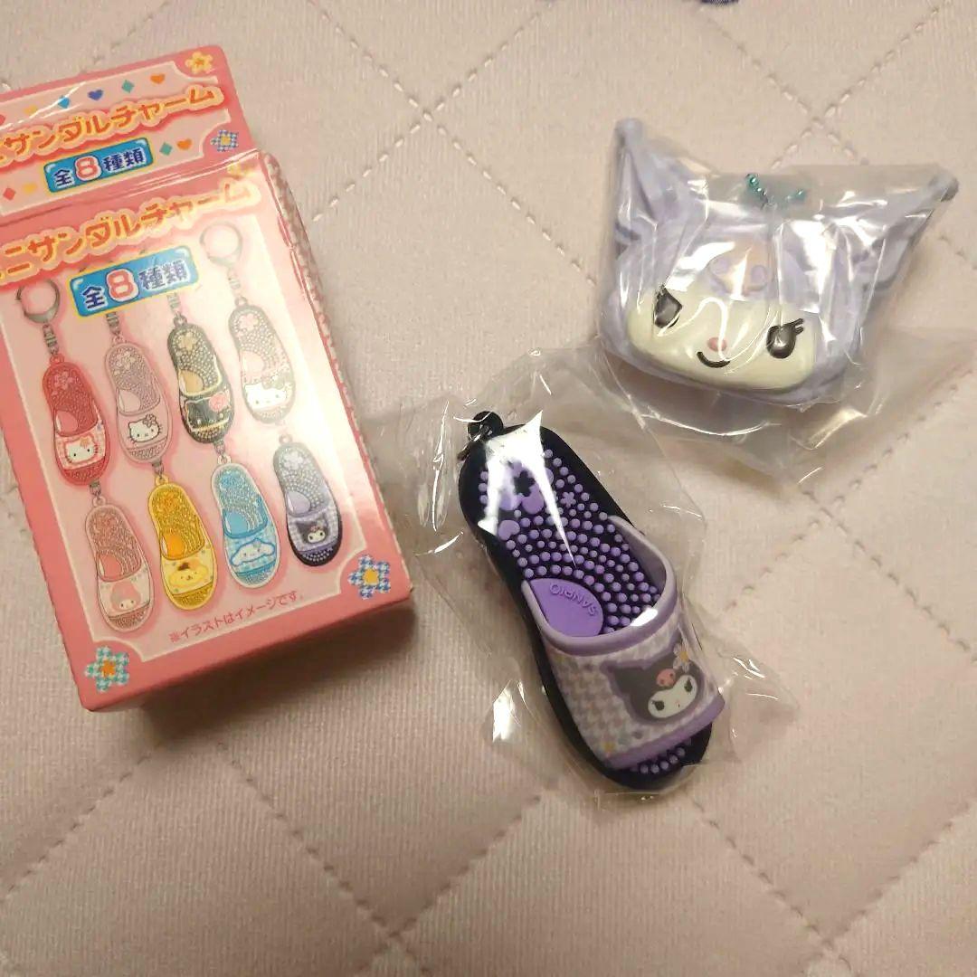 

[Б/У] Подвеска-закуска в виде мини-сандалии Sanrio Kaohana Kuromi ручной работы