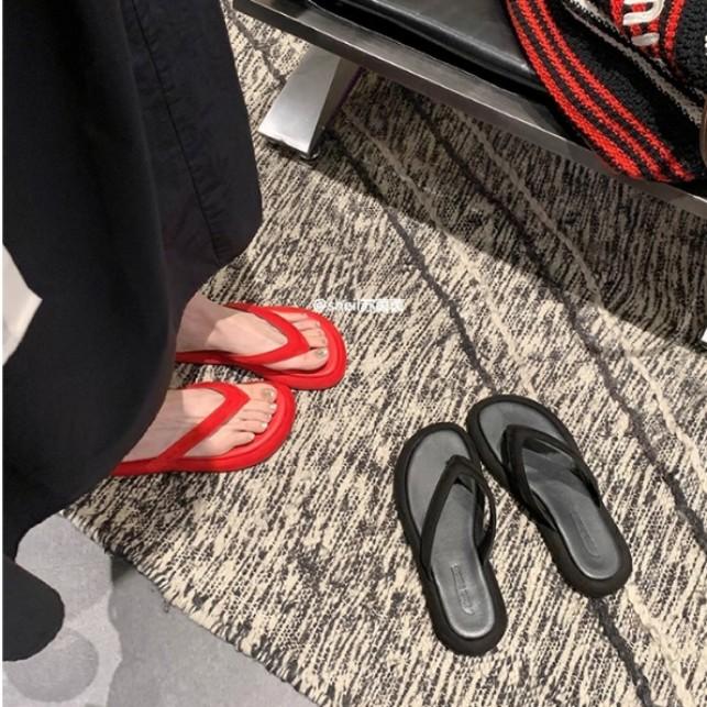 Spot Second Hair! Fashion Versatile New Stepping On Shit Feeling Beach Vacation Thick-bottomed Flip-flops Women's Sandals Wear Summer