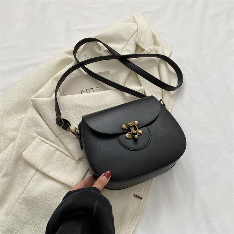 Fashionable Casual Shoulder Bag For Women Vintage Design Soft And Spacious Saddle Bag