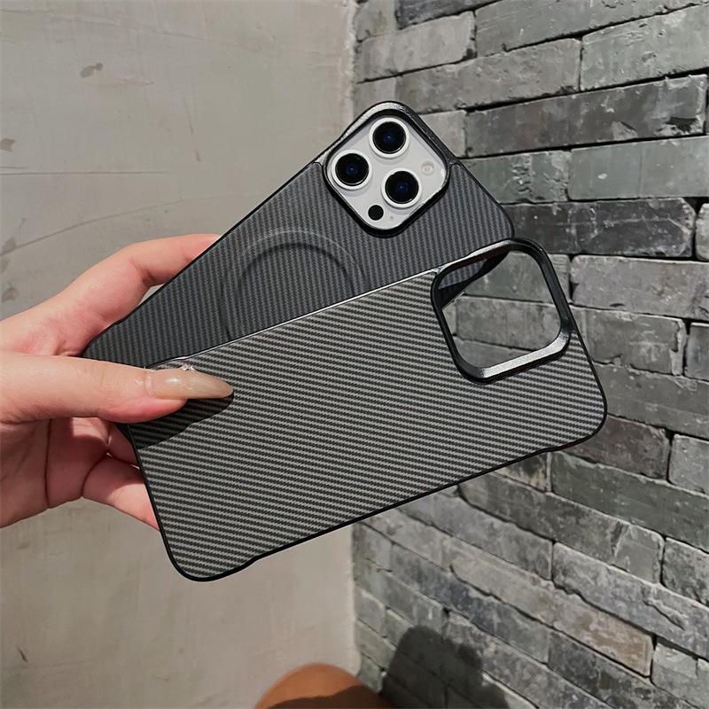Applicable To iPhone17ProMax Carbon Fiber Sticker, Borderless Mobile Phone Case, Apple 16Pro Magnetic Protective Case