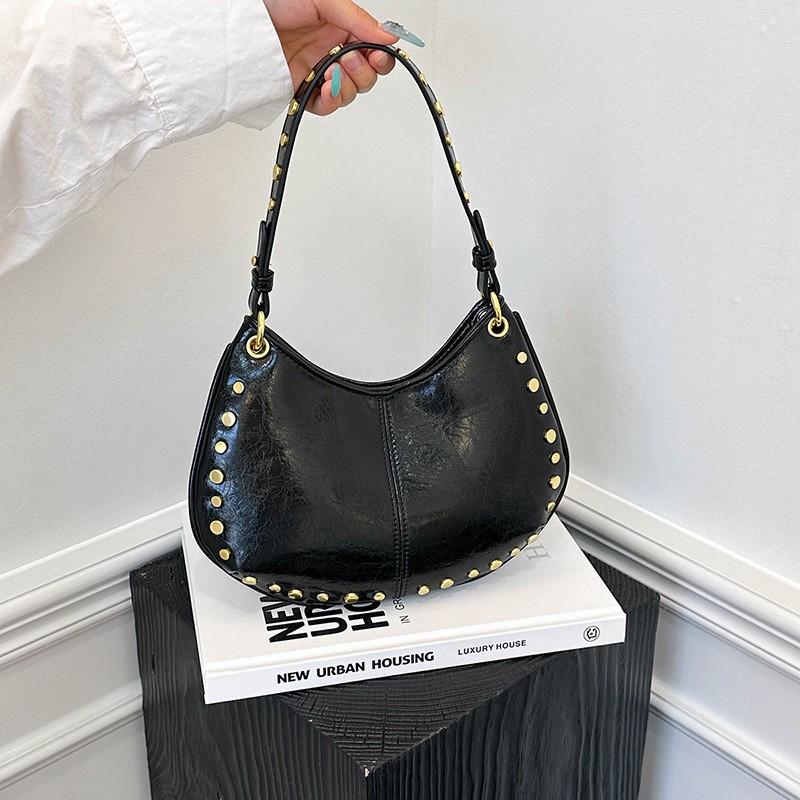 

Trend Retro Rivet Bag Women Large Capacity Temperament All-matching Commuting Armpit Niche Chain Crossbody чорний