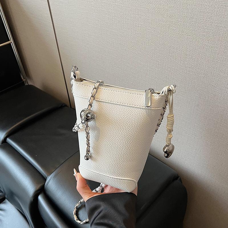 Casual summer fashion niche bucket small bag women's 2025 new chain shoulder messenger bag mobile phone bag