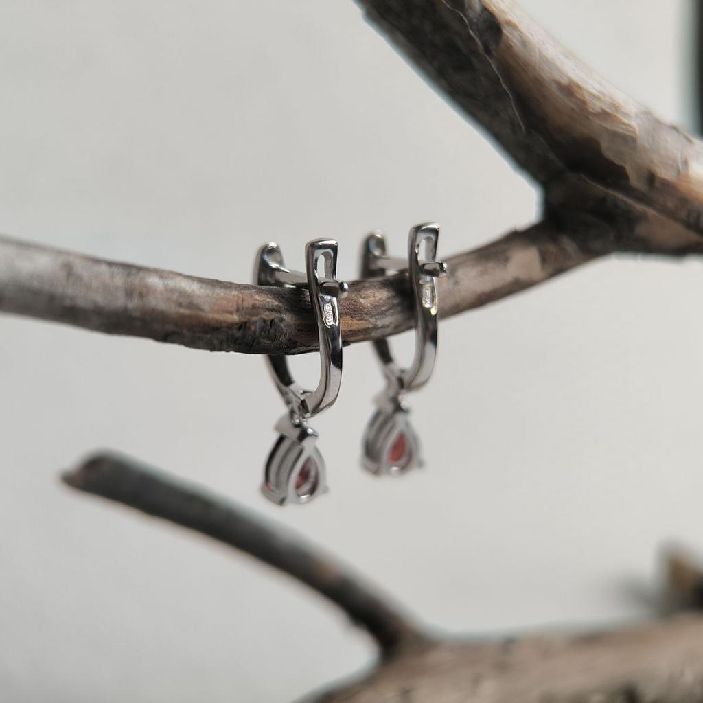 Серебряные серьги с натуральным гранатом 1.542ct (2195504)