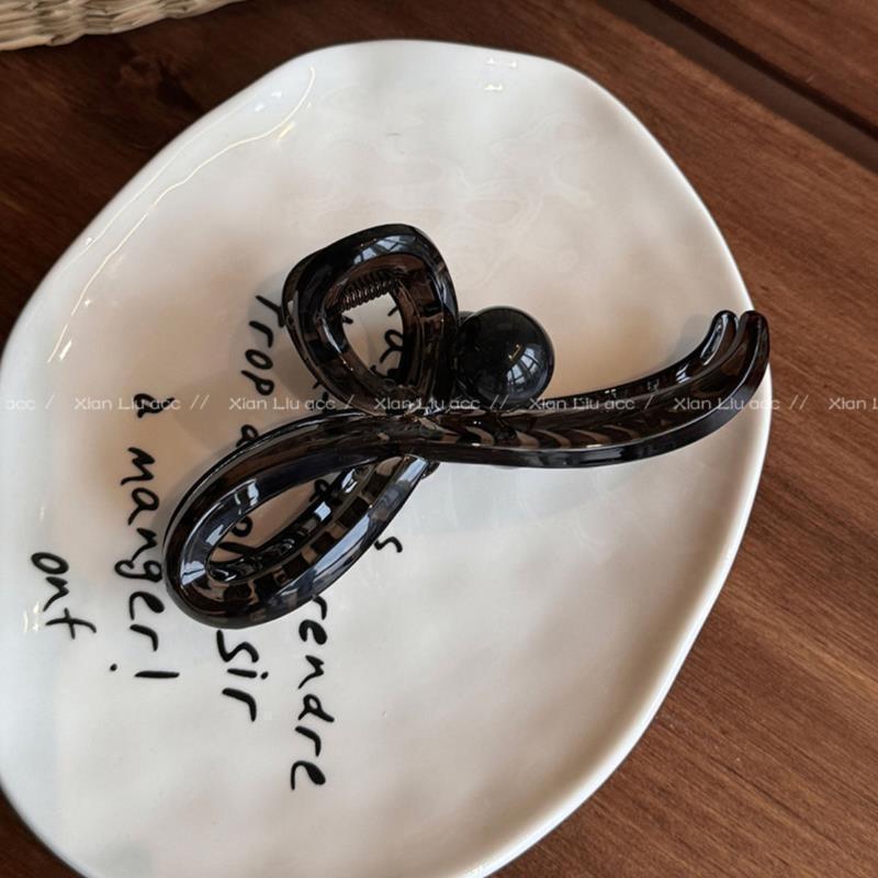 Simple Coffee Color Large Hair Claw Durable Shark Clip Elegant Back Head Updo Hair Clip Women Summer Daily Hair Accessories