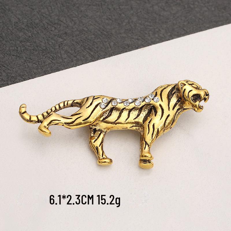 

Брошь в стиле ретро «Тигр и леопард» — креативный значок из сплава для украшения рубашки