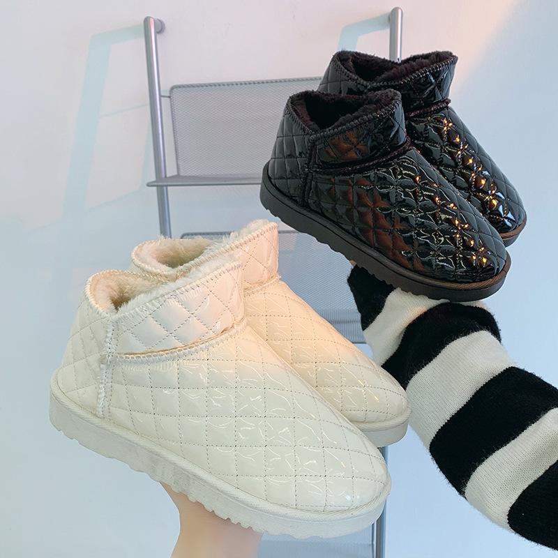 New snow boots women's 2025 winter new velvet thickened warm short boots Internet celebrity anti-water platform cotton shoes