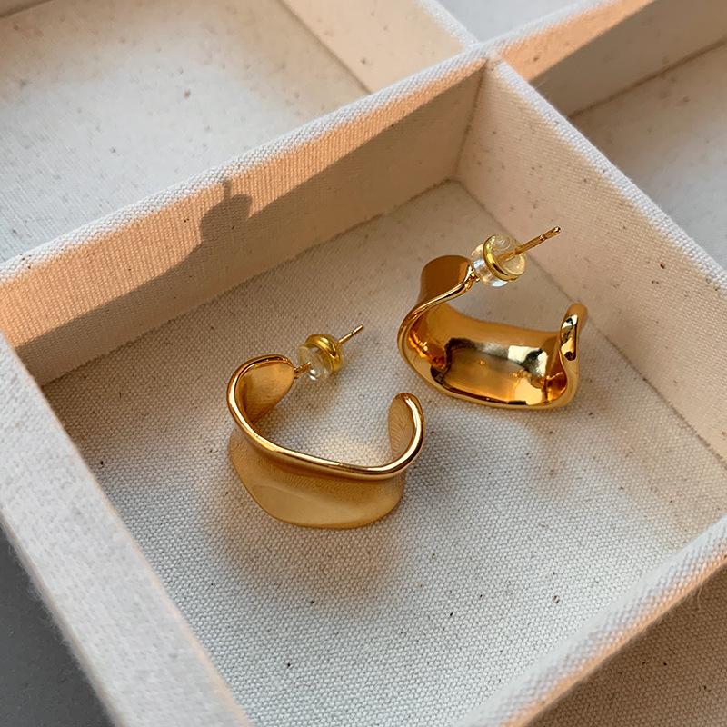 Real Gold Electroplated Irregular C-Shaped Women's Earrings with Sterling Silver Needle - High-End Matsumoto Ena Style