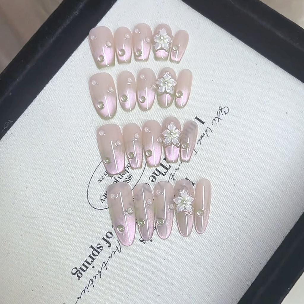 Reine Handgekleidete Jiaxia Neuer Stil von Qipian Rosa Herz Guave Dreidimensionale Blume Rüstung Tragen Katzenaugen Nagelkunst Patch