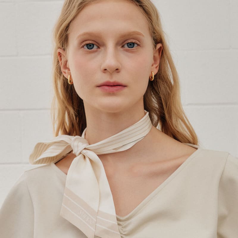 YUPPE SQUARE TWILLY SCARF_BEIGE