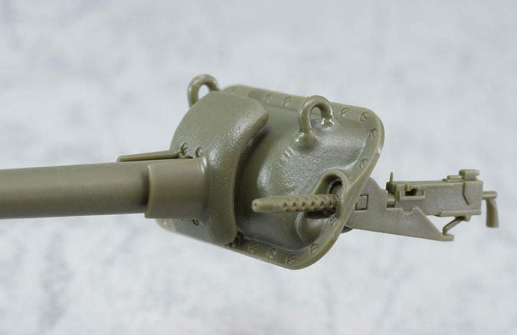 ASUKAMODEL 1/35 Scale US Army Medium Tank M4A1 Sherman (Mid Production) Plastic Model 35-010